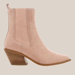 New Billini Ukaya Rose Pink Clay Croc Color Western Chic Ankle Boot Size 8